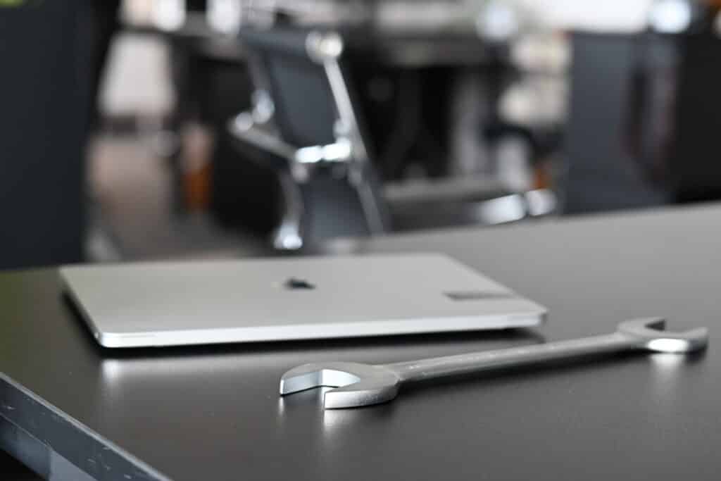 WordPress Wartung Köln symbolische Darstellung